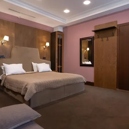 Shato Luxe 3* Odessa