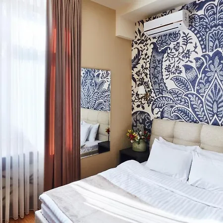 Shato Luxe 3* Odessa