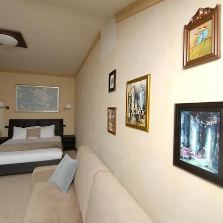 Shato Luxe Hotel 3*