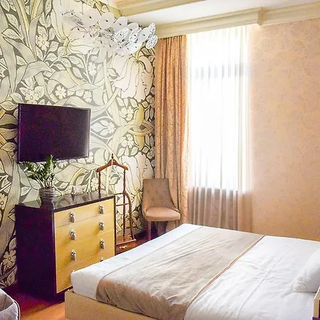 Shato Luxe 3* Odessa