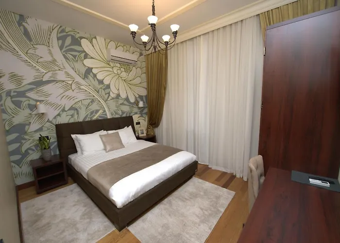 Shato Luxe Hotell 3*