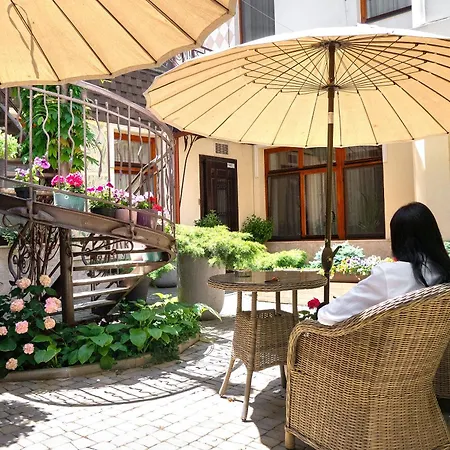 Shato Luxe Hotel